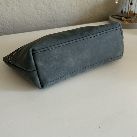 Portland Leather Large Makeup Bag in Storm - Picture 5 of 7